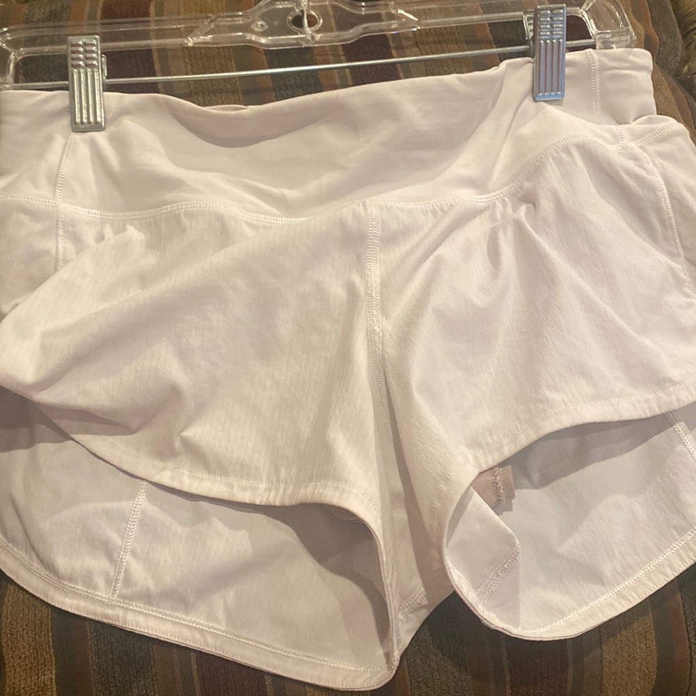 Hotty hot lululemon low rise shorts
